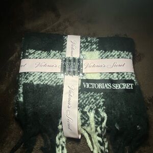 Victoria's Secret Monochrome Knit Scarf